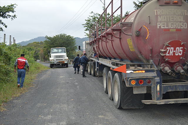 Despiden a 640 trabajadores de Tetsa, empresa que transporta crudo a Pemex en Poza Rica Tetsa