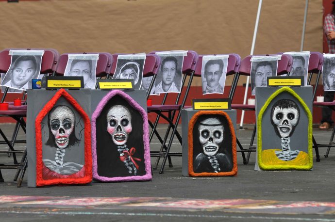 EPN fracasa en sus intentos por encubrir la verdad de lo ocurrido en Ayotzinapa: New York Times. MAC_6153-690x458