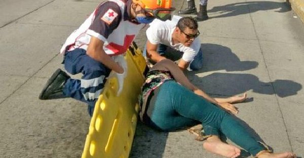 Joven mujer se arroja de puente en Boca del Río por problemas sentimentales Chica