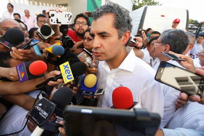 ‘Exgobernador Duarte debe ser juzgado por asesinato por dar medicamentos falsos’, dice dirigente nacional PRI 2016.1202_PRI_FOTOVER._2-690x460