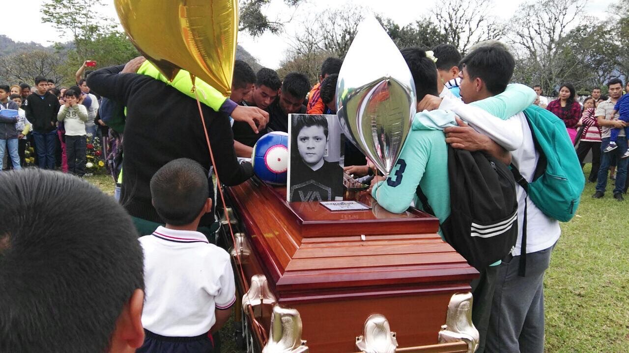 Asesinato de joven activista en Amatlán de los Reyes provoca ... - plumas libres