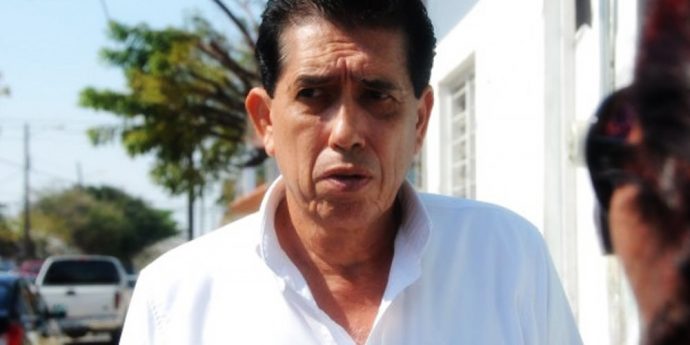 Antonio Rodríguez asesor jurídico del DIF municipal de Coatzacoalcos, apareció asesinado hoy por la mañana por los Zetas V.E. Se-lo-690x345