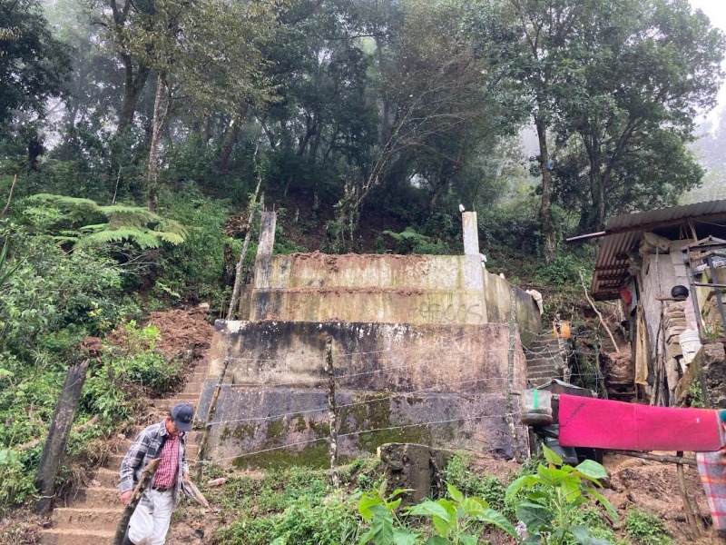 Alud De Tierra Sepulta A Una Familia En Xalapa Mueren Cuatro Menores