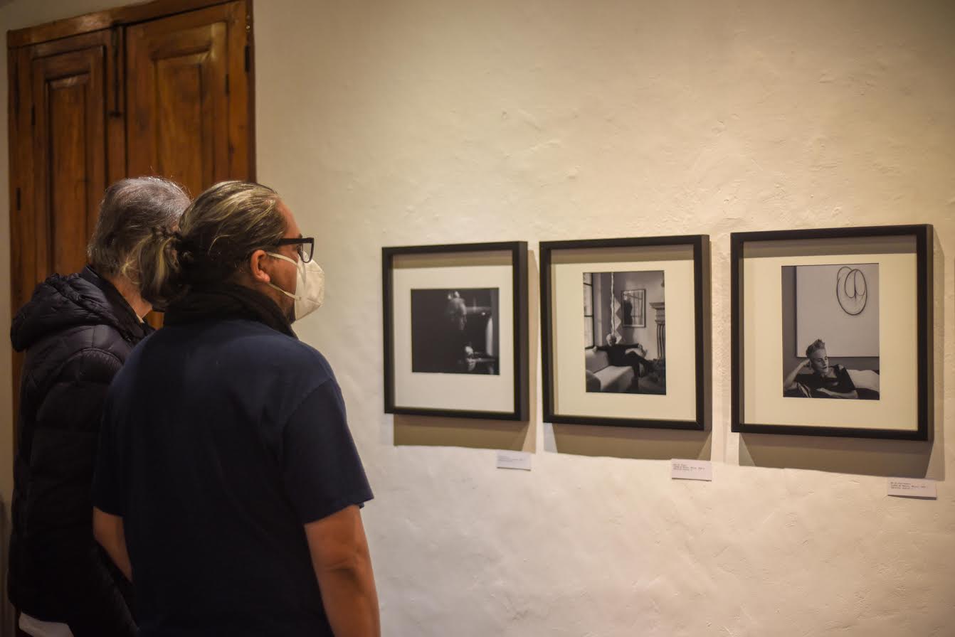 Inauguran la exposición fotográfica Habitaciones Cartografía Íntima