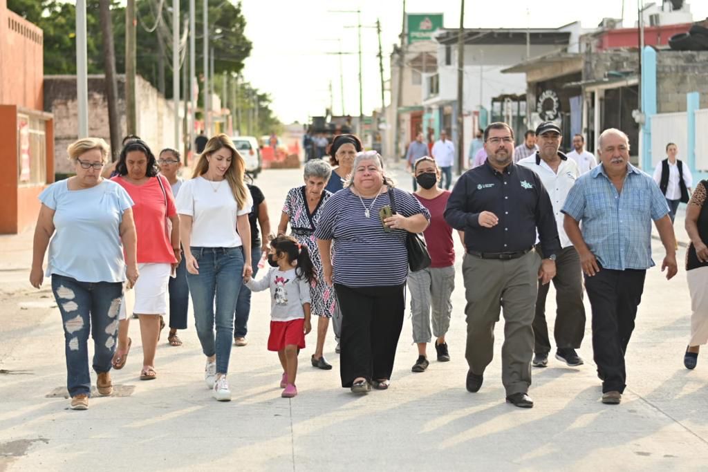 Supervisa La Alcaldesa Patricia Lobeira De Yunes La Obra De