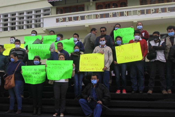 También en el Puerto de Coatzacoalcos periodistas protestaron por el secuestro de Moisés Sánchez/Fotover