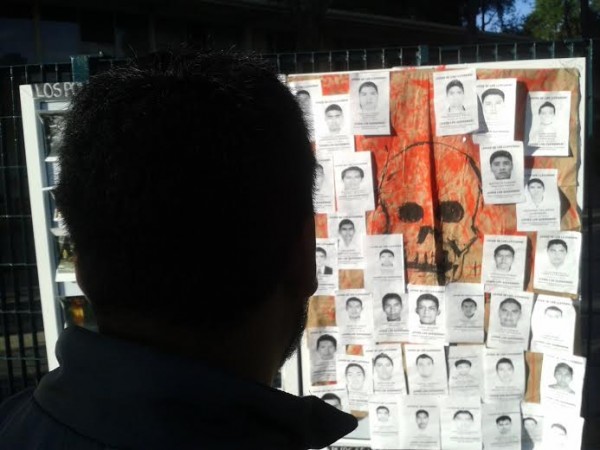 Un militar que desertó habría informado de manera anónima que los estudiantes están en cuarteles militares de México/ Foto F. de Luna