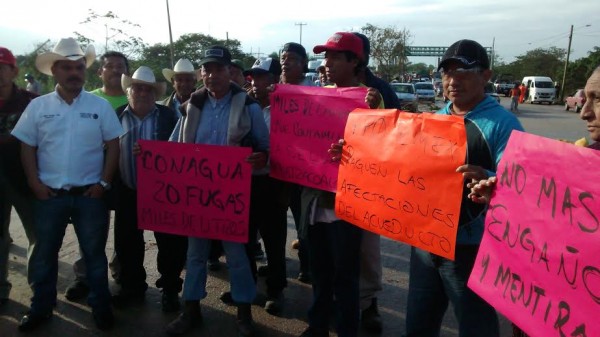 Los campesinos en esta región sur ya están desesperados por inacción de autoridades federales y estatales/ Foto Plumas Libres