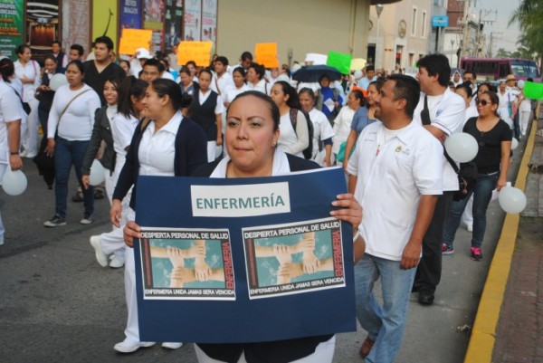 Las enfermeras regresan a las calles a protestar