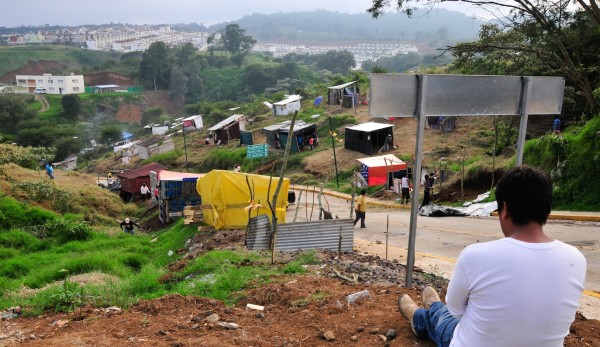 El área verde ya habia sido invadida por seguidores de FREDEPO y Antorcha Campesina el 3 de enero 2015/Fotover