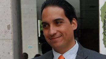 Ricardo García Escalante alcalde de Pánuco por el PRI prefiere estar todo el tiempo en Xalapa porque se siente "muy influyente"