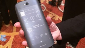yotaphone-2-rusia-smartphone
