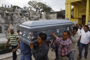 Familiares despidieron a Moisés Sánchez/Fotover