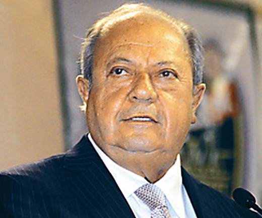 Carlos Romero Deschamps fue acusado por la disidencia de estar tras los grandes robos de combustible en ductos de Pemex