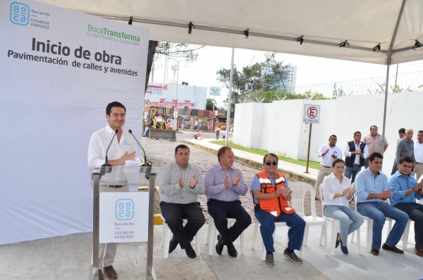 FOTO-INICIO-OBRA-PETROLERA-01