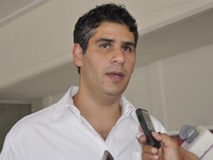 Tarek Abdala aún no llega de diputado, pero ya evidencia abuso y prepotencia