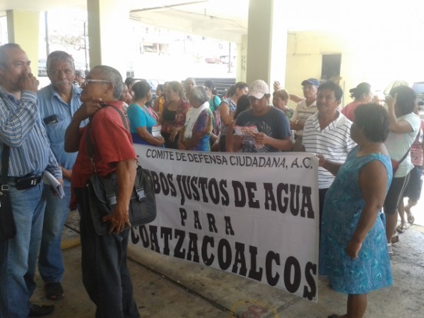 El alcalde priísta de Coatzacoalcos, Joaquín Caballero incumplió con descuentos/ Foto Plumas Libres