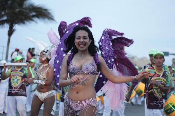 Las bellezas porteñas le dieron realce al desfile
