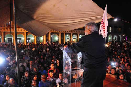 Andrés Manuel López en mitin en Plaza Lerdo de Xalapa/FOTOVER