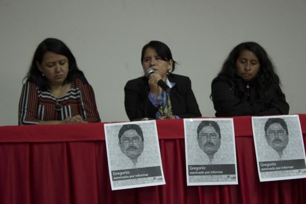 Desde la capital del país, la família de Gregorio Jiménez urgió a gobierno de Javier Duarte y federal cumplir con los compromisos asumidos por las diferentes instancias/ Foto Red de Periodista de A Pie