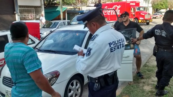 Finalmente la policia lo detuvo por huir/ Foto Plumas Libres