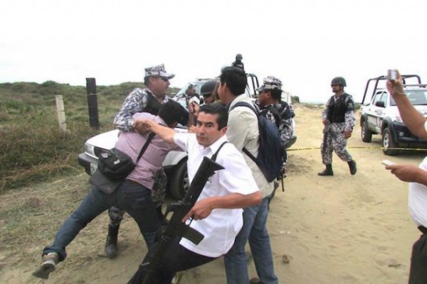 Funcionarios en Veracruz protagonizan violencia contra reporteros