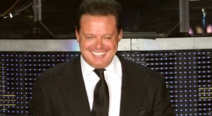 Continúa en picada carrera de Luis Miguel por no controlar sus vicios