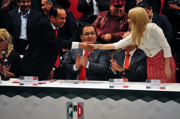 El pasado fin de semana el Consejo Político del PRI ratificó a Alfredo Ferrari y a Corintia Cruz como presidente y secretaria de ese partido/Fotover