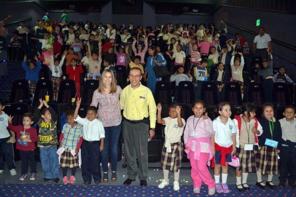 FOTO DIF NIÑOS AL CINE 01