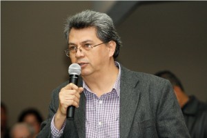 Fidel Robles Guadarrama diputado local del PT, lanza reto a los senadores por Veracruz
