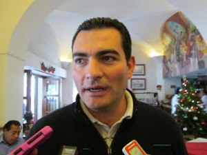 Sergio de la Llave dejó tirado el cargo en la SEV para operar campaña del PRI federal en Córdoba