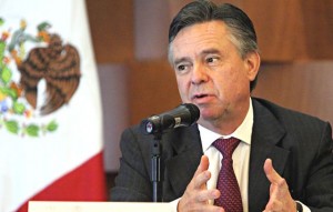 Rechazan a Medina Mora como ministro