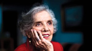 Elena Poniatowska lamenta regreso de la censura con el PRI
