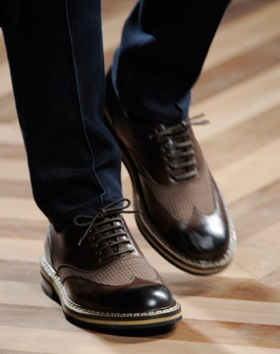 Tonatiuh Pola diputado por el PRI, llegó a legislatura con unos zapatos Hermenegildo Zegna que cuestan hasta 10 mil pesos