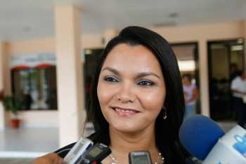 Sin ningún conocimiento real de la problemática Patricia Peña Recio critica con severidad a los migrantes que pasan por sur de Veracruz