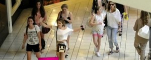 Angélica Rivera y toda su família de compras a costa de los impuestos que pagan los mexicanos ¡el colmo!