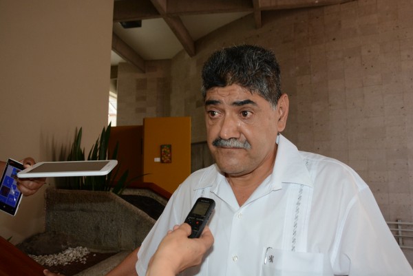 Diputado local Gerardo Fuentes Flores/Plumas Libres