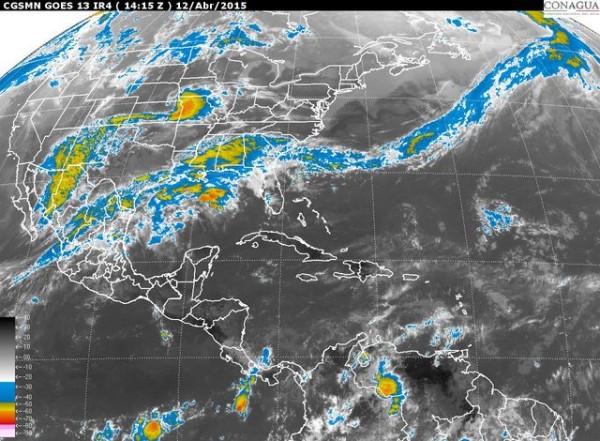 El frente No. 45 se encuentra como estacionario desde el este-sureste hasta el sur de los Estados Unidos. Se observa cielo nublado en Tamaulipas y nubosidad dispersa en Veracruz.
