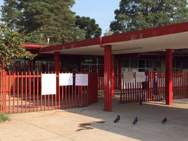 Paro de labores en la escuela Artículo Tercero/Fotover