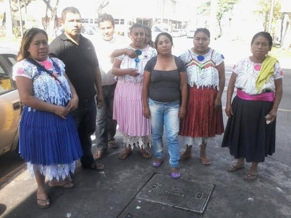 Vendedoras ambulantes agredidas/ Foto Plumas Libres 