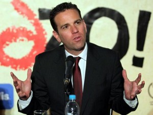Carlos Loret de Mola cuestiona a Javier Duarte por tanto periodista asesinado y nadie en la cárcel
