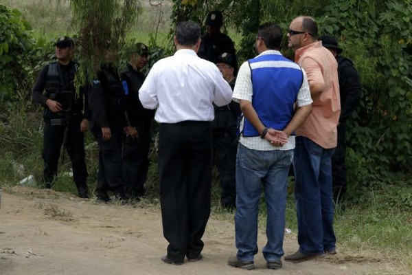 La PGR sigue buscando fosas clandestinas para localizar a cientos de desaparecidos en Veracruz/ Foto Plumas Libres