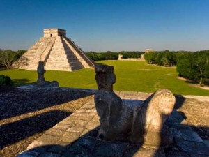 Hoy es buen pretexto para recorrer alguna zona arqueológica en Veracruz o México
