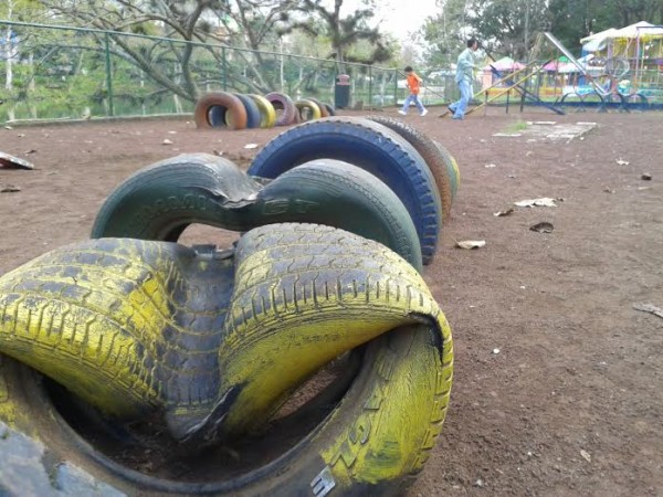En malas condiciones lucen el 95% de lo juegos infantiles de los parques de la ciudad/ Foto Francisco de Luna