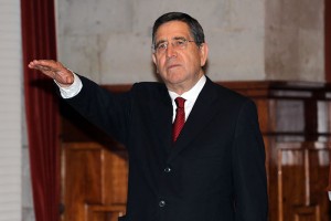 Antonio Gómez Pelegrín, secretario de finanzas tampoco paga adeudos pendientes