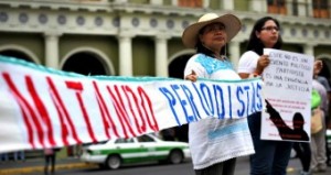 Periodistas de Veracruz y México no olvidan cruel asesinato de Regina Martínez corresponsal de Proceso en el estad o