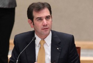 Lorenzo Córdova presidente del INE debe presentar su renuncia inmediata por despreciar y burlarse de la expresión de indígenas de México