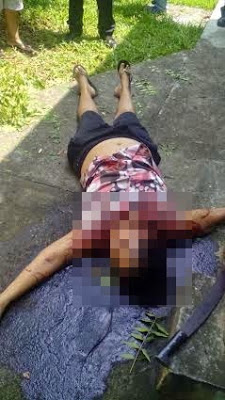 La encontraron en el patio de su casa, asesinada