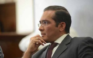 Luis Ángel Bravo Contreras avala que los ministeriales no reciban sus vales de gasolina