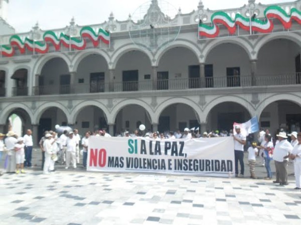 Habitantes de Veracruz y Boca del Río convocan a otra megamarcha para mañana en protesta por los ataques de bandas contra mujeres jóvenes de la conurbada y entidad